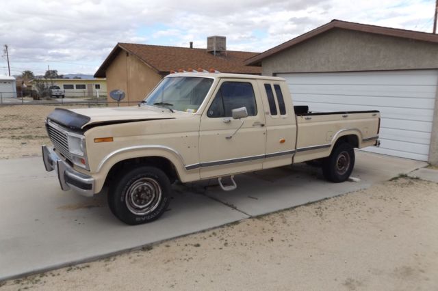 1986 Brown Ford F-250 Extended Cab Pickup