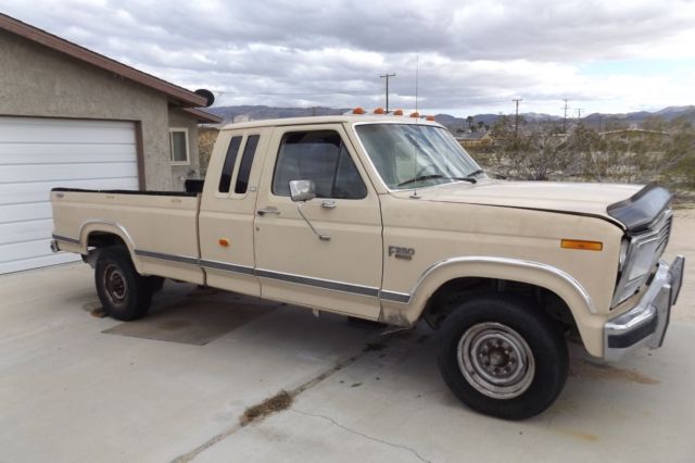 1986 Brown Ford F-250 Extended Cab Pickup