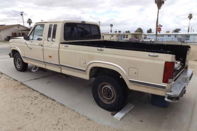 1986 Brown Ford F-250 Extended Cab Pickup