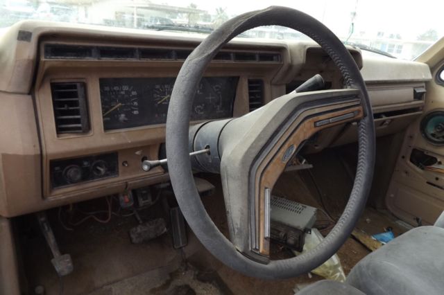 1986 Brown Ford F-250 Extended Cab Pickup