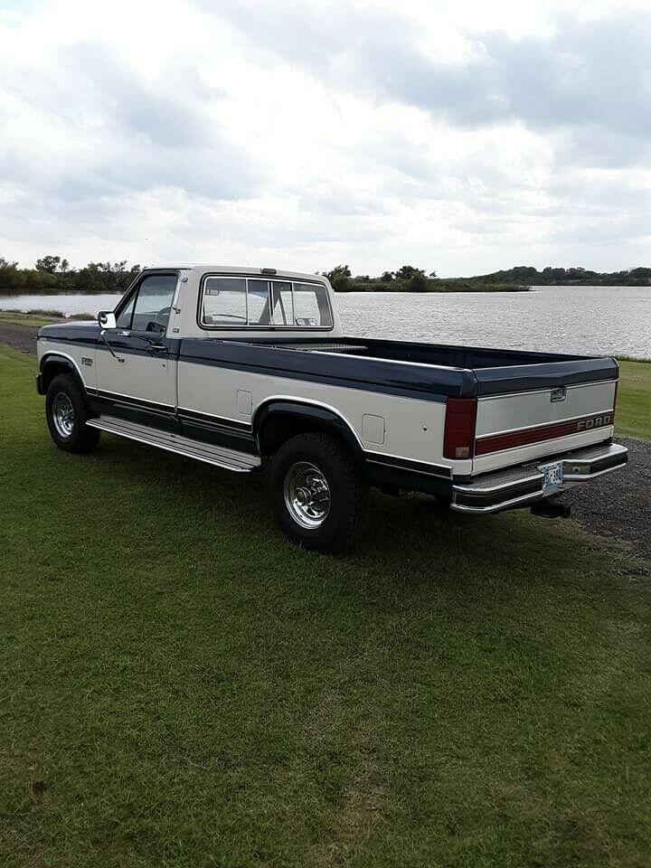 1986 Blue Ford F-250 Standard Cab Pickup