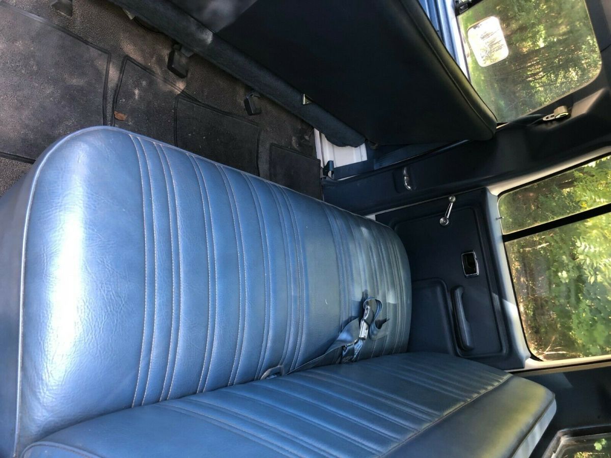 1986 White Ford F-350 Crew Cab Pickup