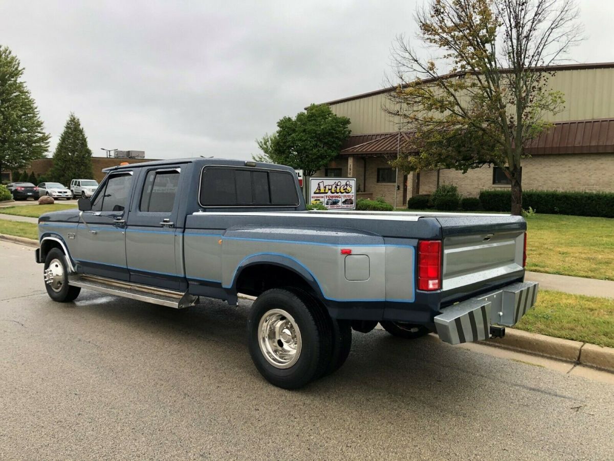 1986 Blue Ford F-350