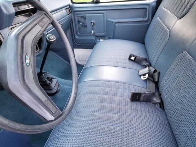 1986 White Ford F-150 Standard Cab Pickup