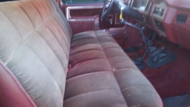 1986 Red Ford F-250