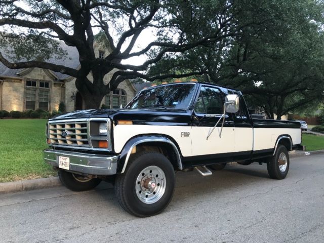 1986 Black Ford F-250 Extended Cab Pickup