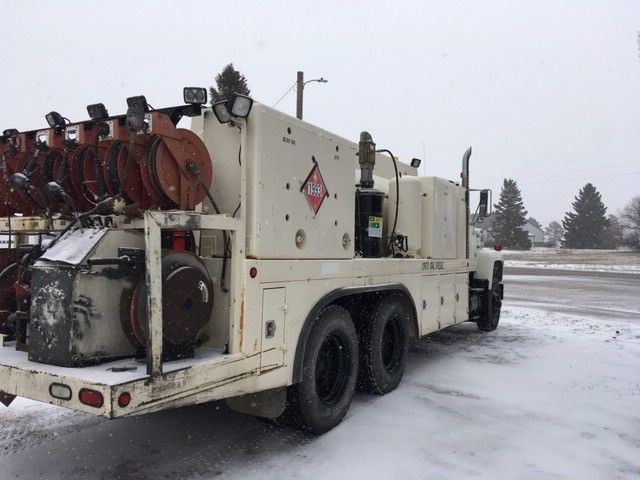 1986 White Ford LT8000 --