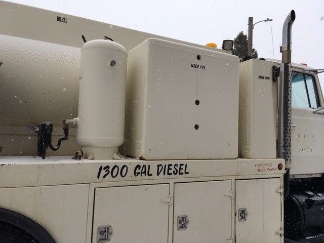 1986 White Ford LT8000 --