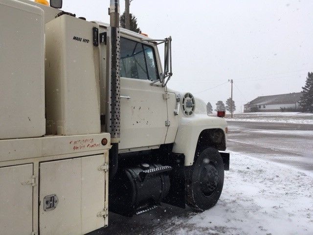 1986 White Ford LT8000 --