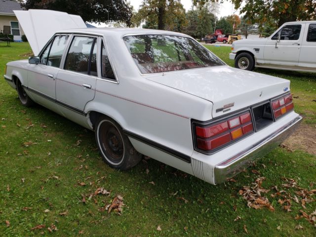1986 Ford LTD