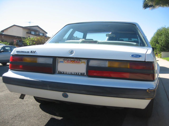 1986 White Ford Mustang Coupe