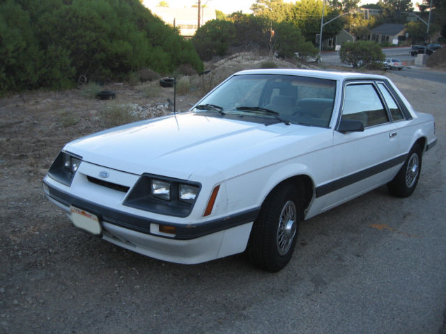 1986 White Ford Mustang Coupe