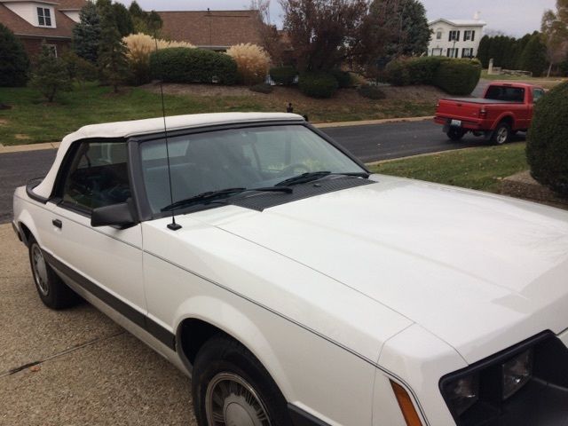 1986 White Ford Mustang Convertible