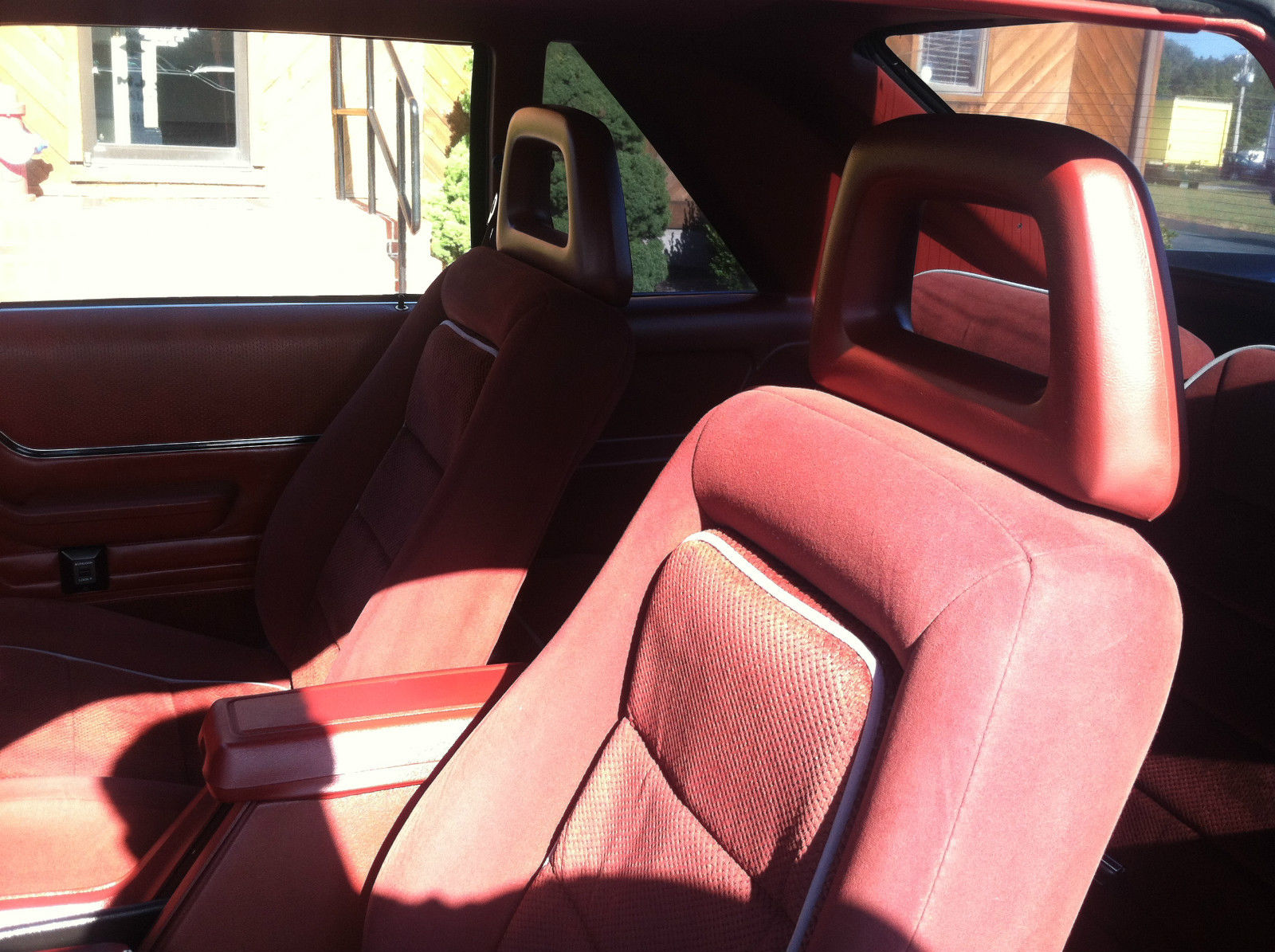 1986 Black Ford Mustang Coupe