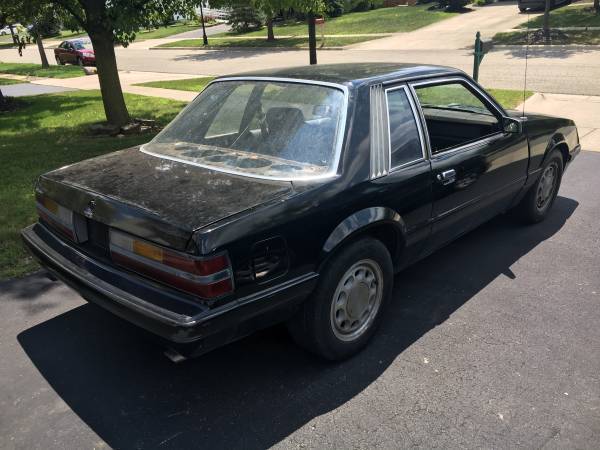 1986 Black Ford Mustang Coupe