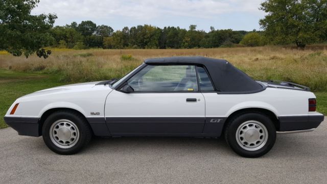 1986 White Ford Mustang Convertible