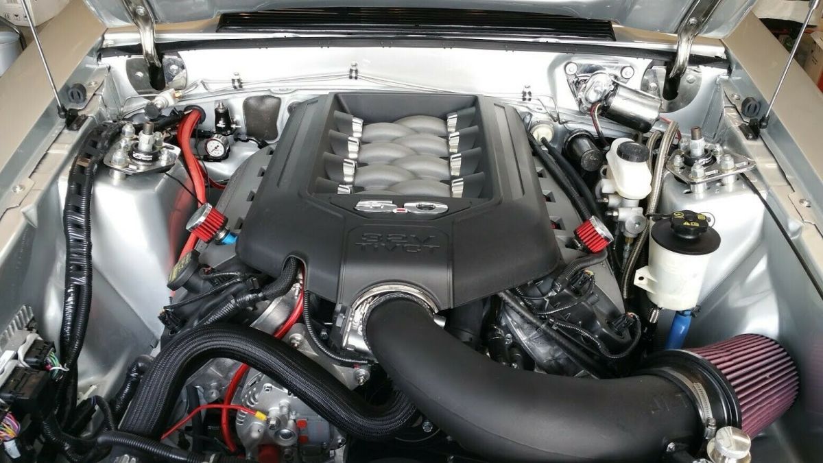 1986 Silver Ford Mustang Hatchback