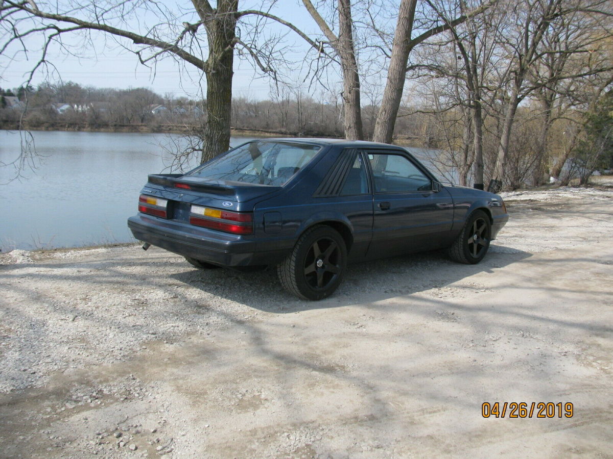 1986 White Ford Mustang Coupe