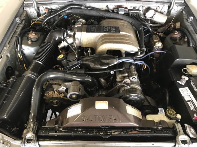 1986 Gray Ford Mustang