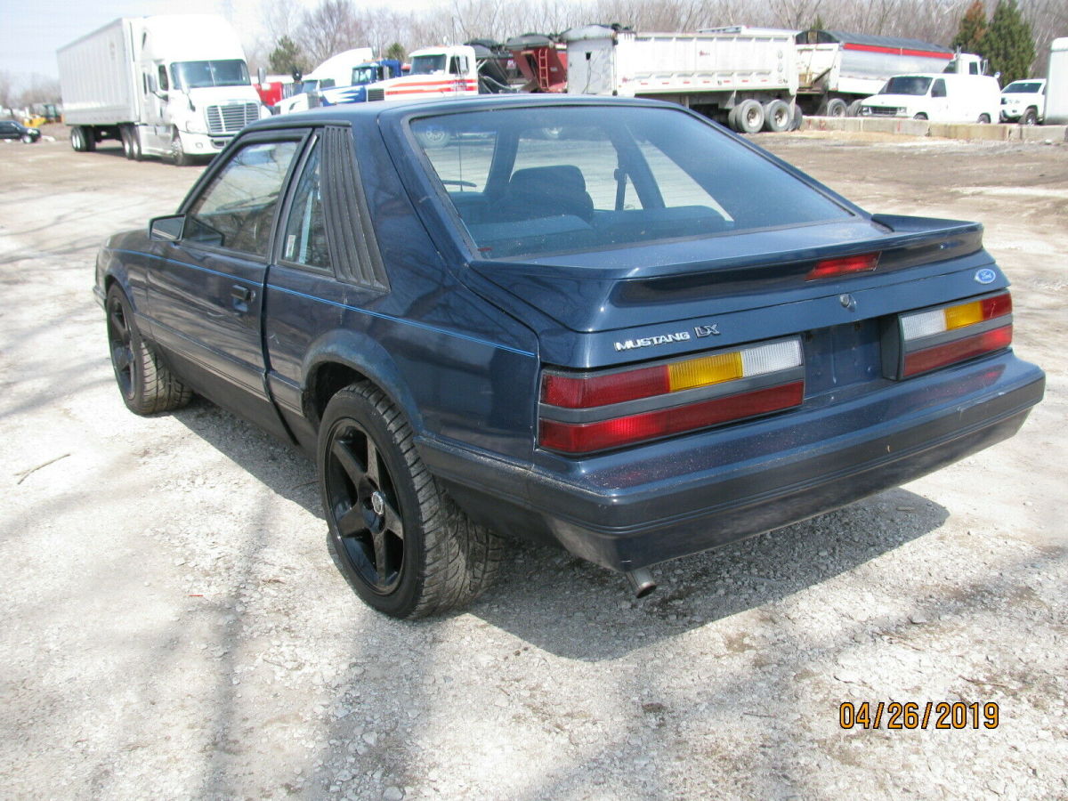 1986 White Ford Mustang Coupe