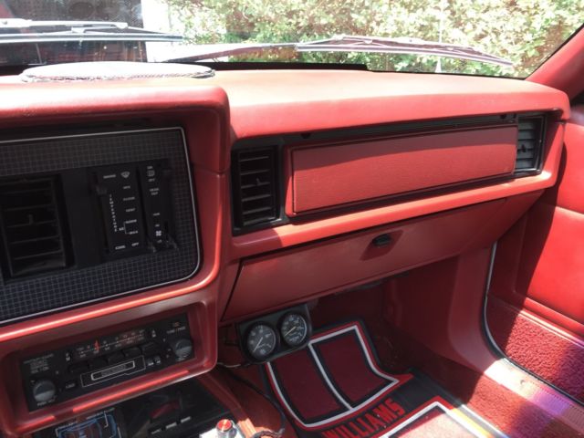 1986 White Ford Mustang Coupe