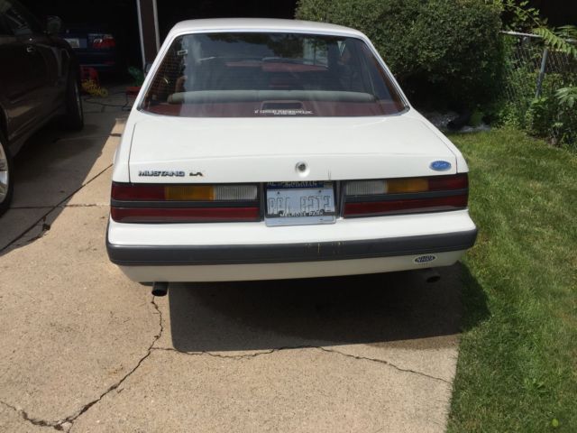 1986 White Ford Mustang Coupe