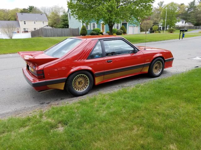 1986 Red Ford Mustang