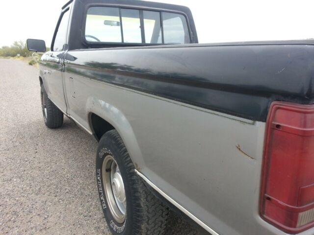 1986 Black / Gray Ford Ranger Pickup