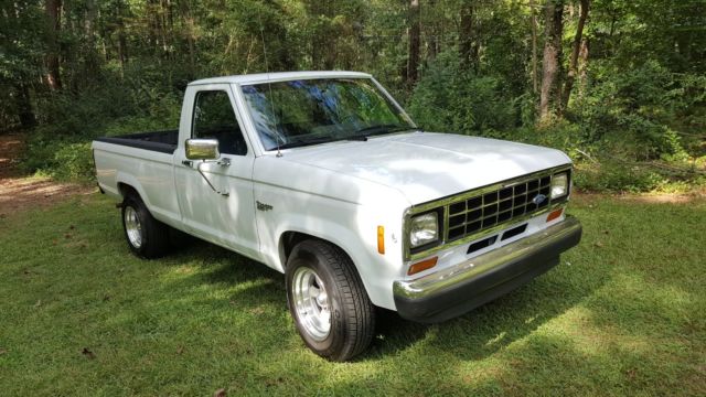 1986 White Ford Ranger Truck