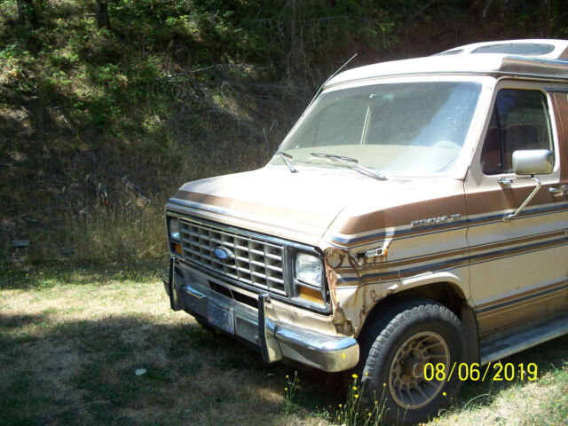 1986 Brown Ford E-Series Van Standard Passenger Van