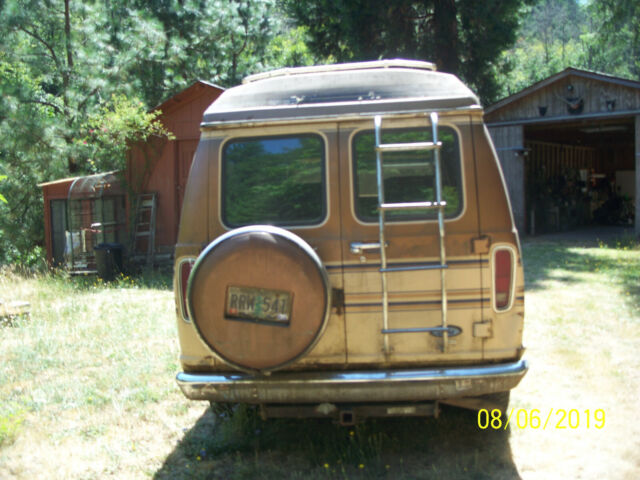 1986 Brown Ford E-Series Van Standard Passenger Van