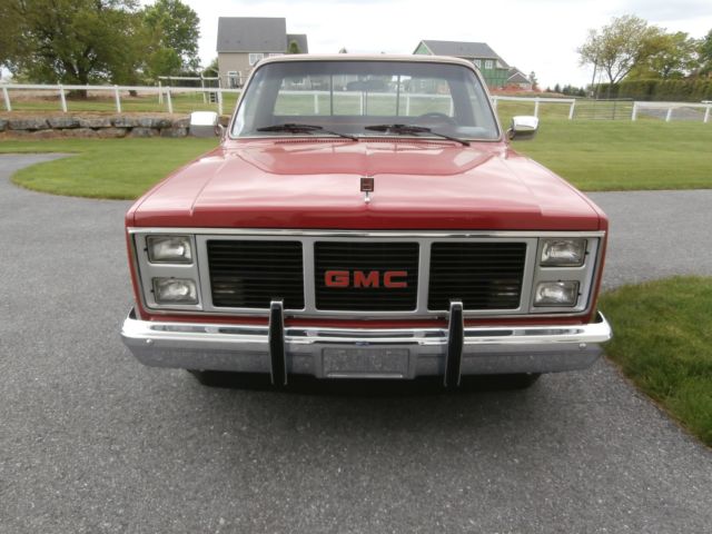 1986 Red/Black two tone GMC Sierra 1500 Standard Cab Pickup