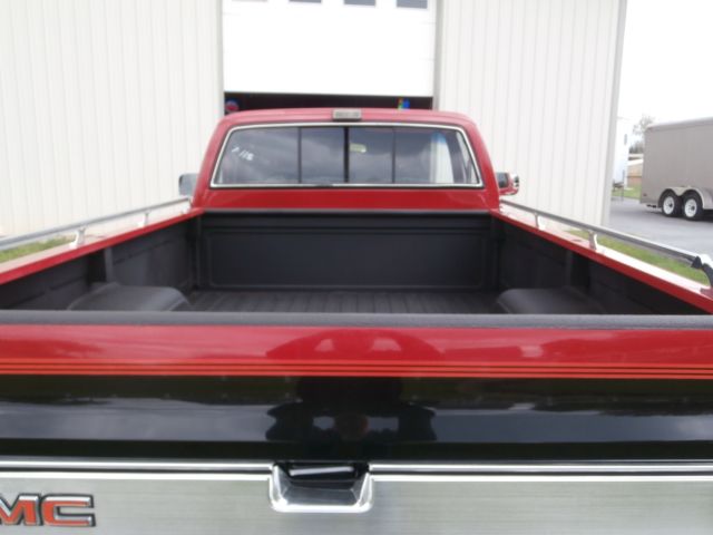 1986 Red/Black two tone GMC Sierra 1500 Standard Cab Pickup