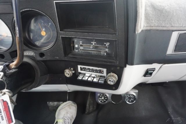 1986 White GMC Sierra 3500 Pickup Truck