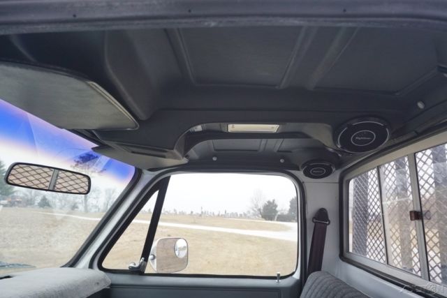 1986 White GMC Sierra 3500 Pickup Truck