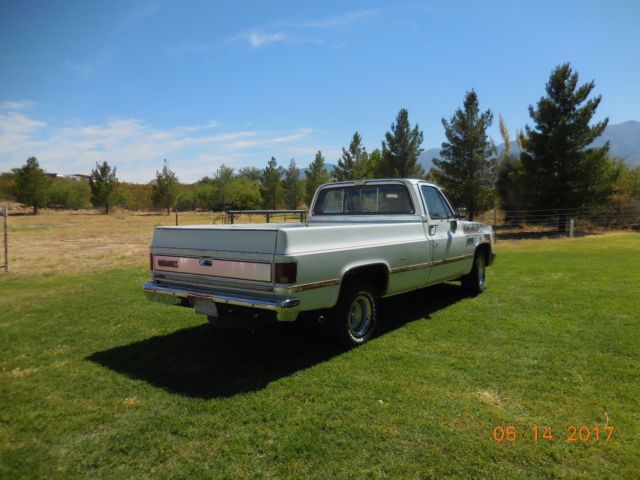 1986 White GMC Sierra 1500