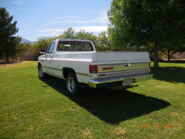 1986 White GMC Sierra 1500
