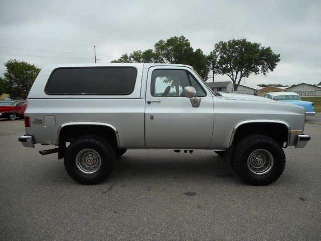 1986 Silver GMC Jimmy SUV