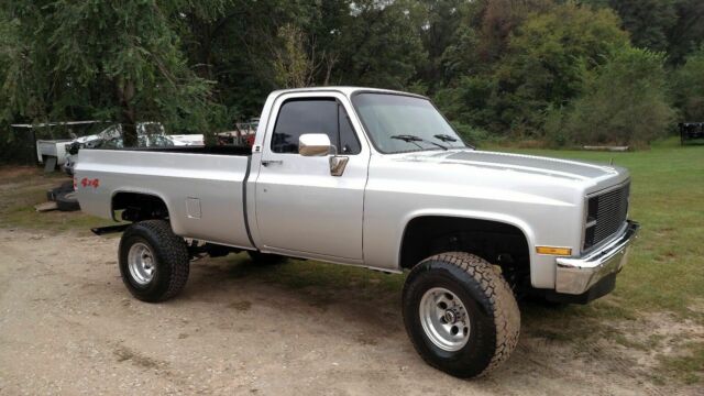 1986 Silver GMC 1500 Cab & Chassis