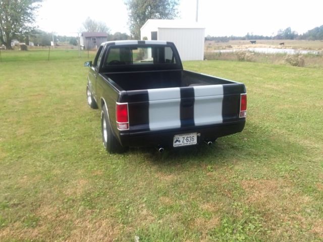 1986 Black Chevrolet S-10 Standard Cab Pickup