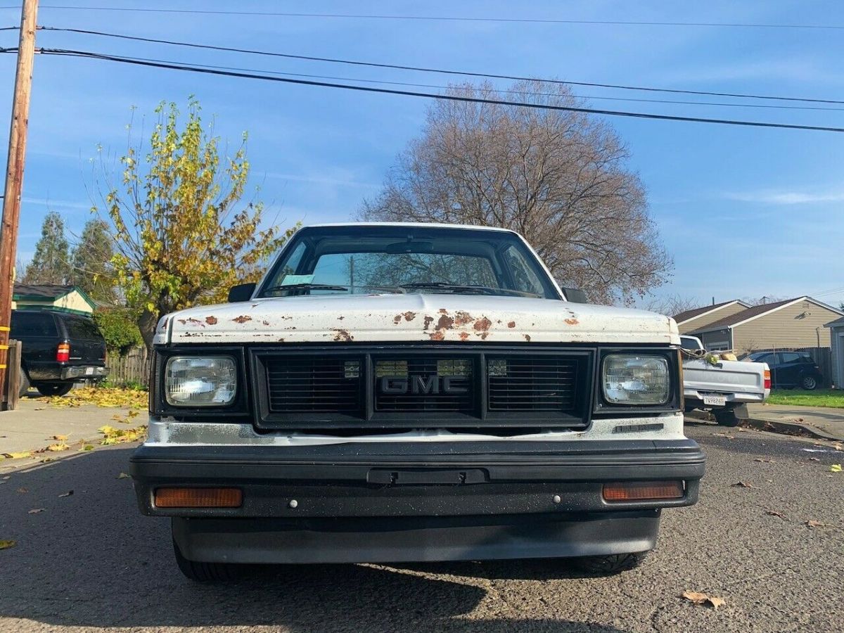 1986 White GMC S15 Pickup