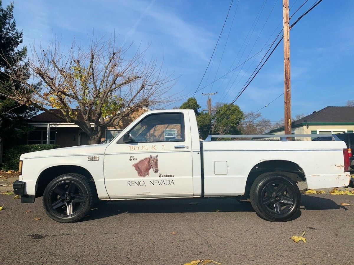 1986 White GMC S15 Pickup