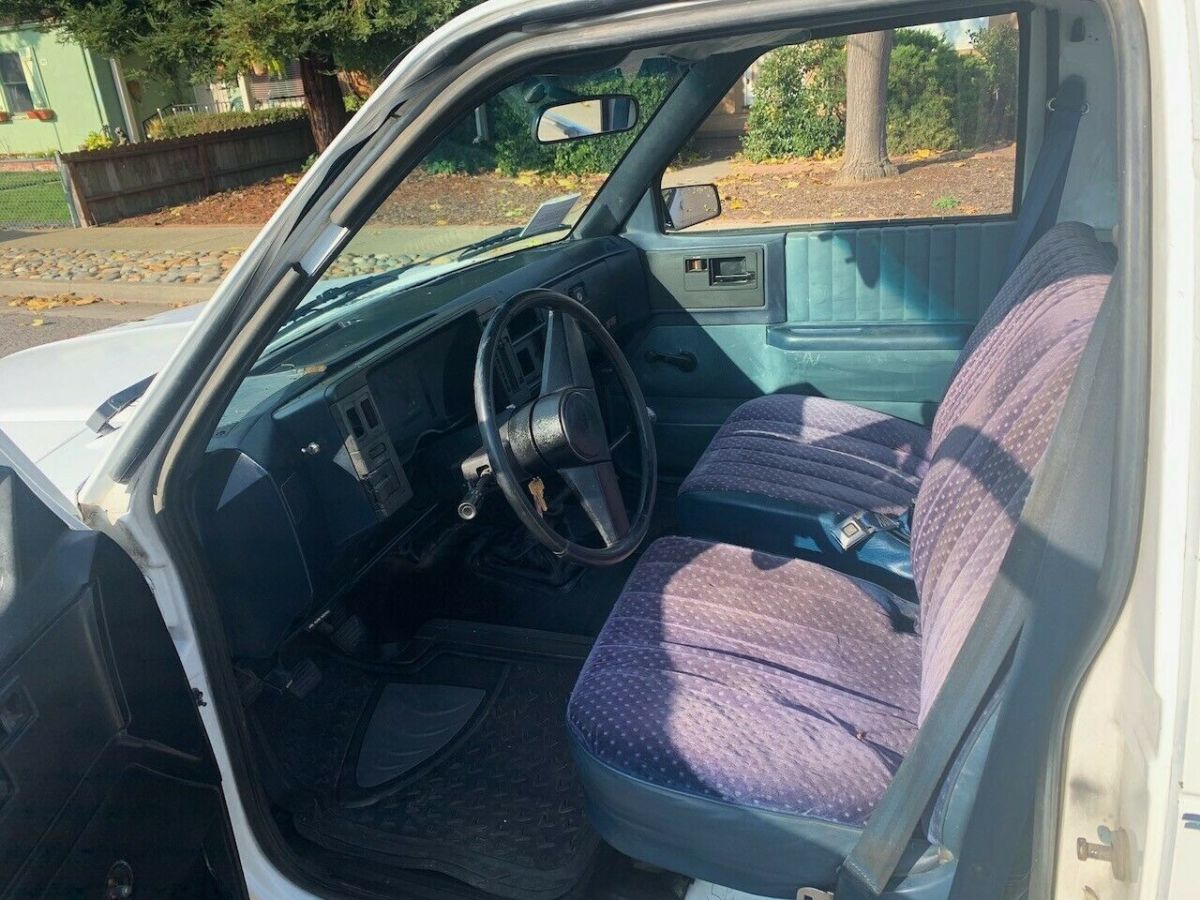 1986 White GMC S15 Pickup