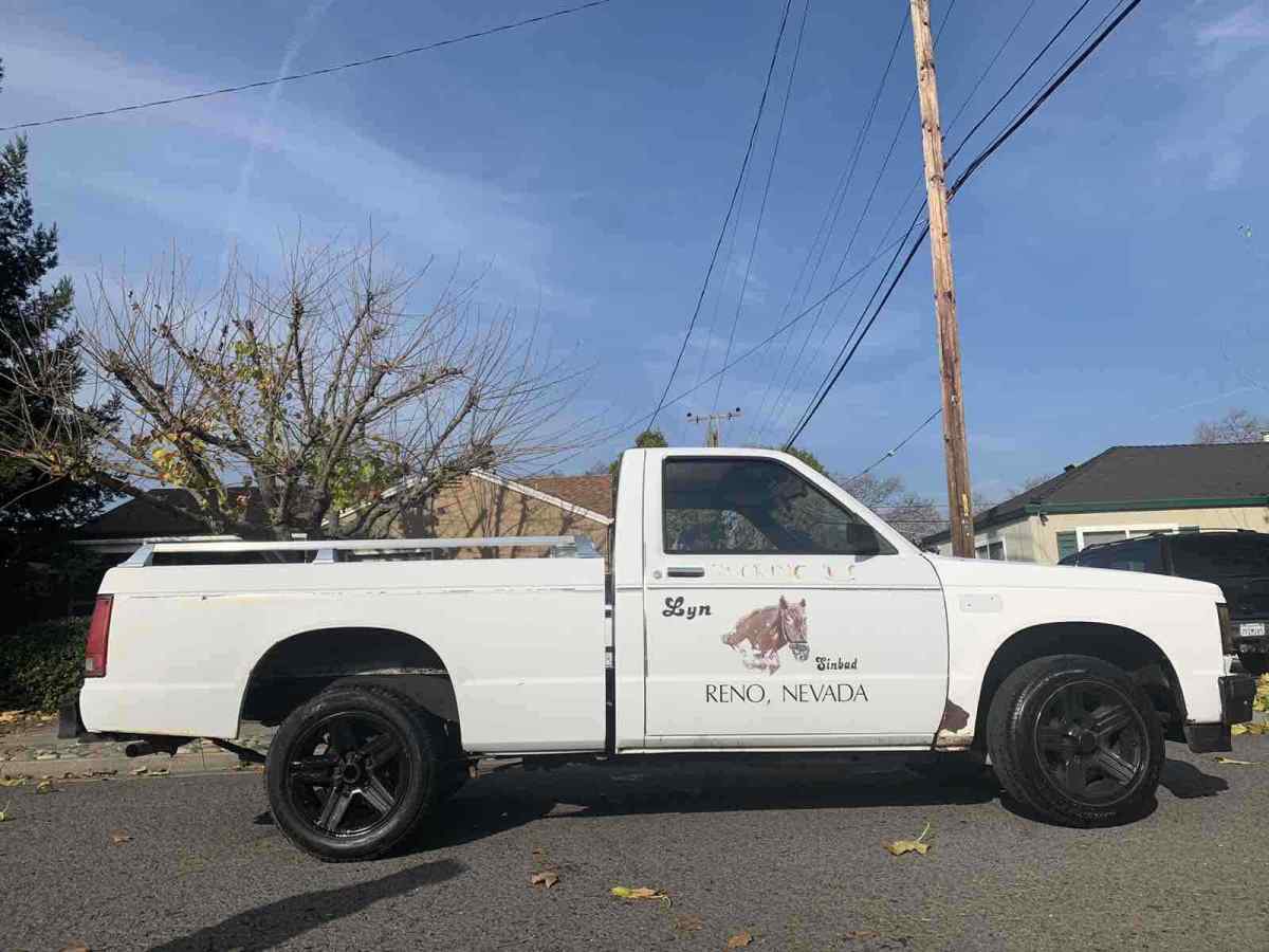 1986 White GMC S15 Pickup