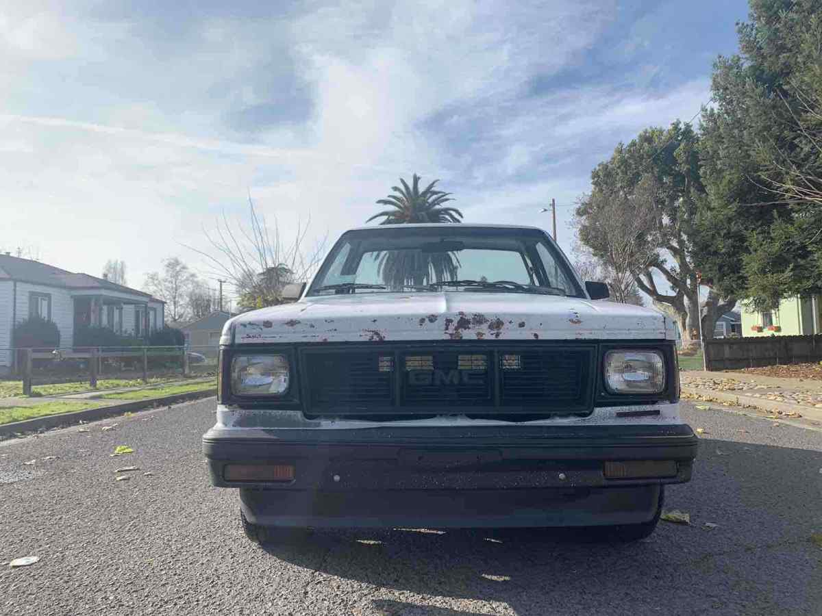 1986 White GMC S15 Pickup