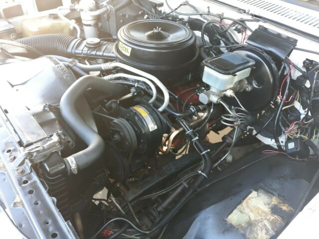 1986 White GMC Sierra 1500 Cab & Chassis