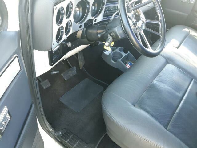 1986 White GMC Sierra 1500 Cab & Chassis