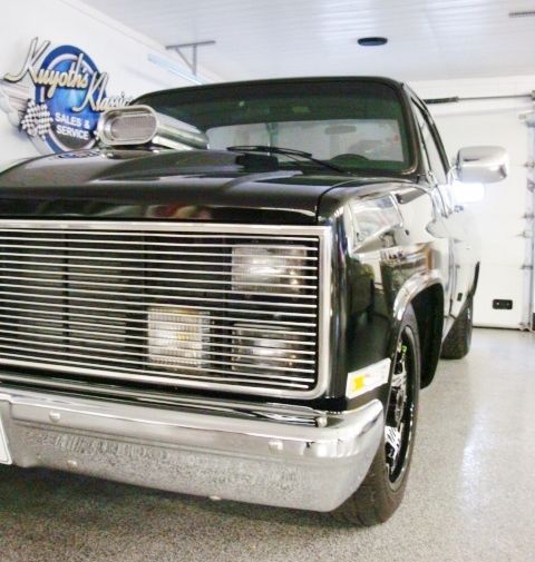 1986 Black GMC Sierra 1500 Standard Cab Pickup