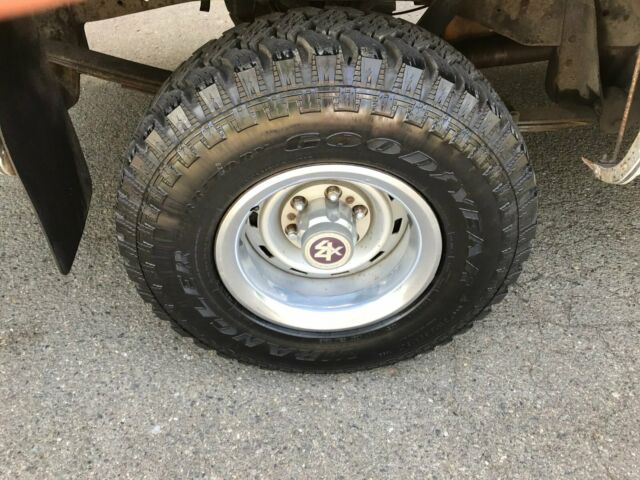 1986 Gold GMC Sierra 1500 Cab & Chassis