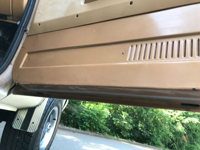 1986 Gold GMC Sierra 1500 Cab & Chassis